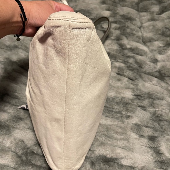 Vintage Coach Ashley Cream and Silver Leather purse - Picture 2 of 9